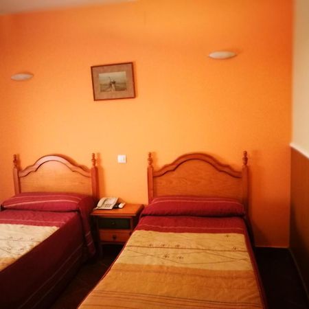 Hostal Hueso Trujillo Esterno foto