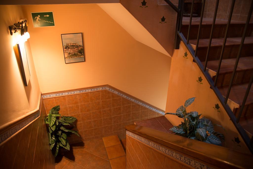 Hostal Hueso Trujillo Esterno foto