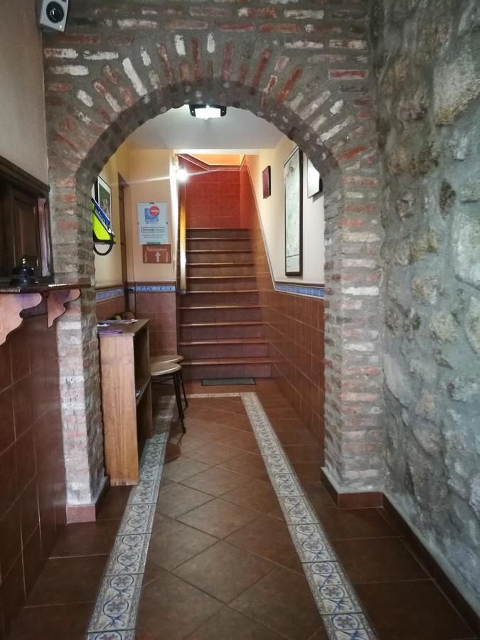 Hostal Hueso Trujillo Esterno foto