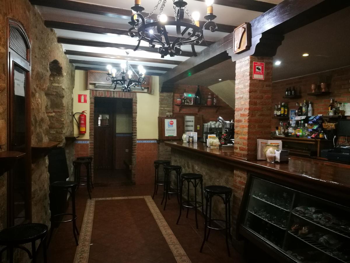 Hostal Hueso Trujillo Esterno foto