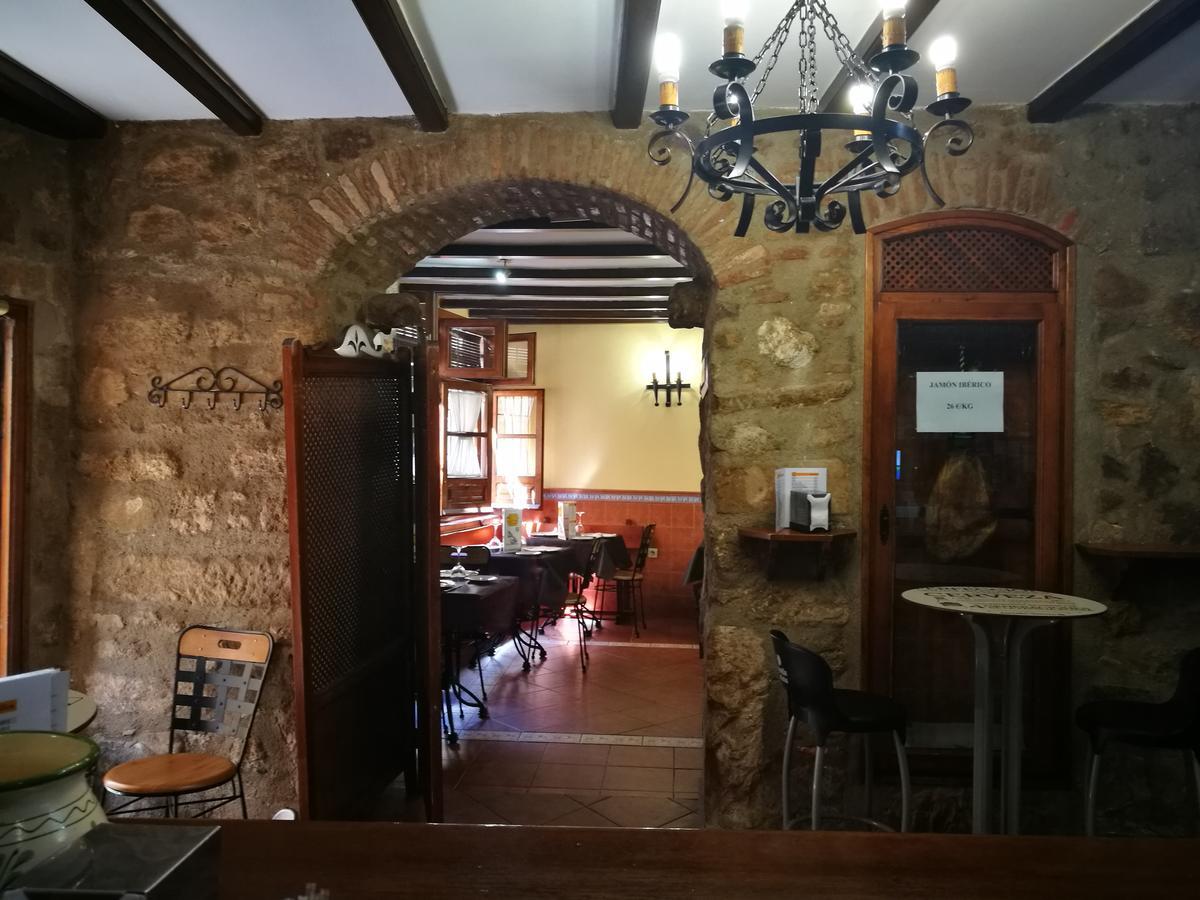 Hostal Hueso Trujillo Esterno foto