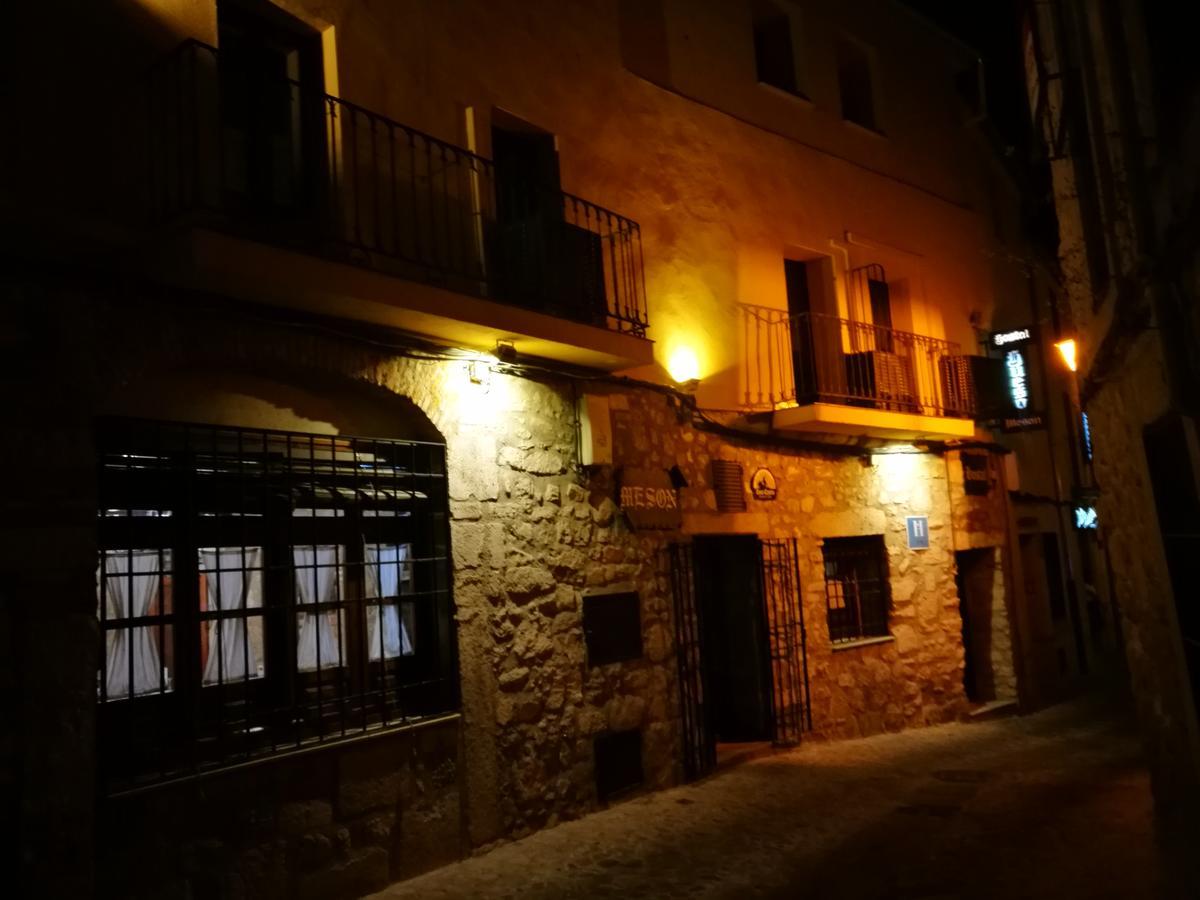Hostal Hueso Trujillo Esterno foto