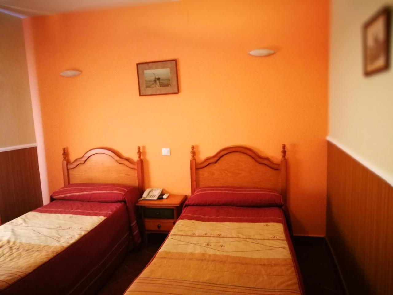 Hostal Hueso Trujillo Esterno foto